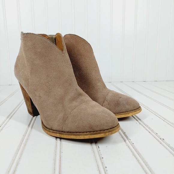 Susina Blakely Tan Suede Slip On Block Heel Ankle Boots / Booties H980 - Picture 4 of 14